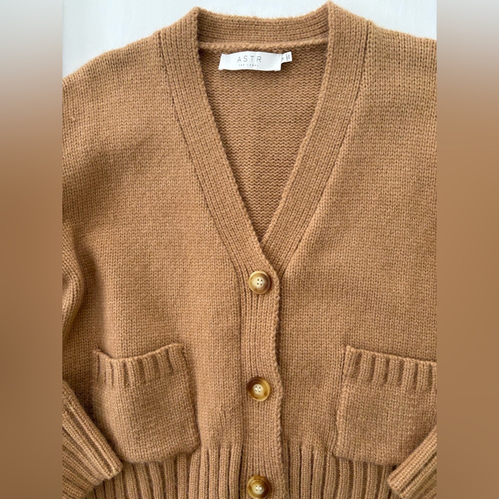 ASTR the Label V-neck cardigan sweater